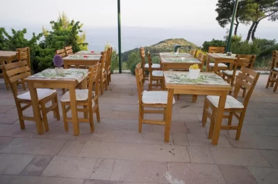  Restoran